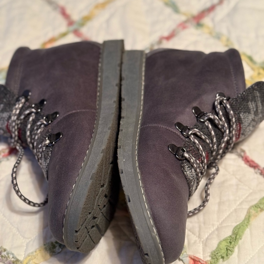 BOBS Memory Foam Boots size 6.5 - Picture 5 of 11